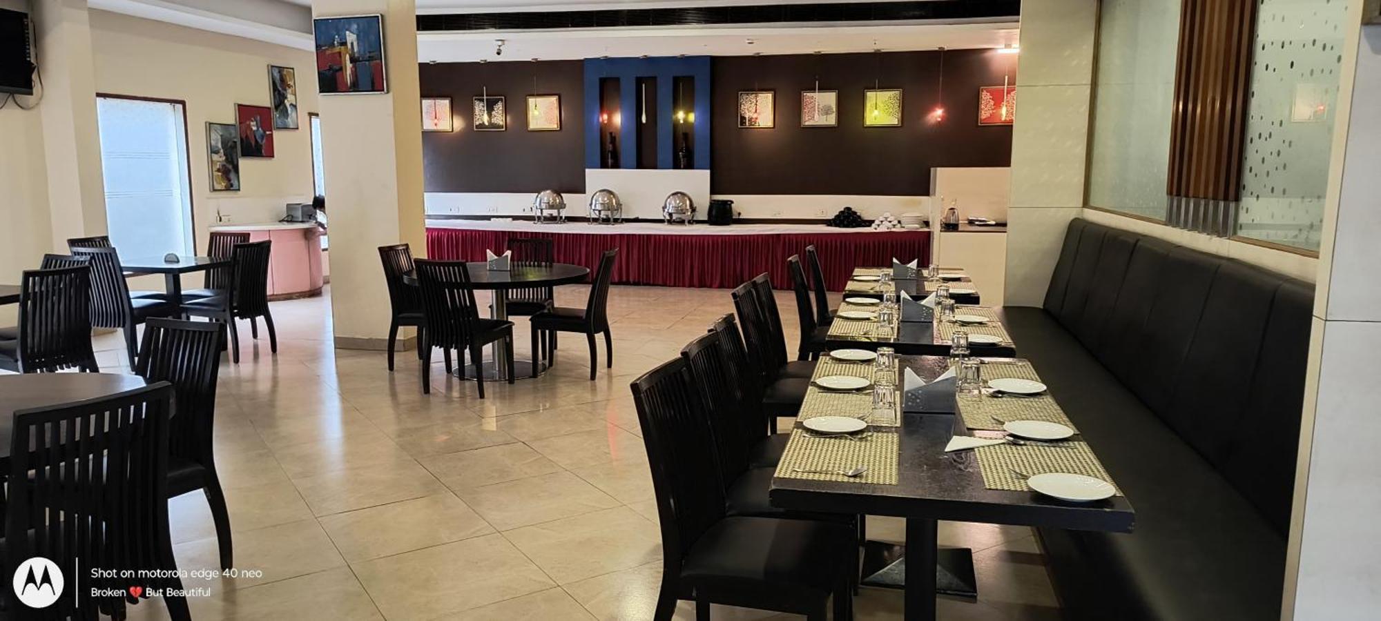 The Altruist Business Hotel Kharadi Pune Eksteriør billede