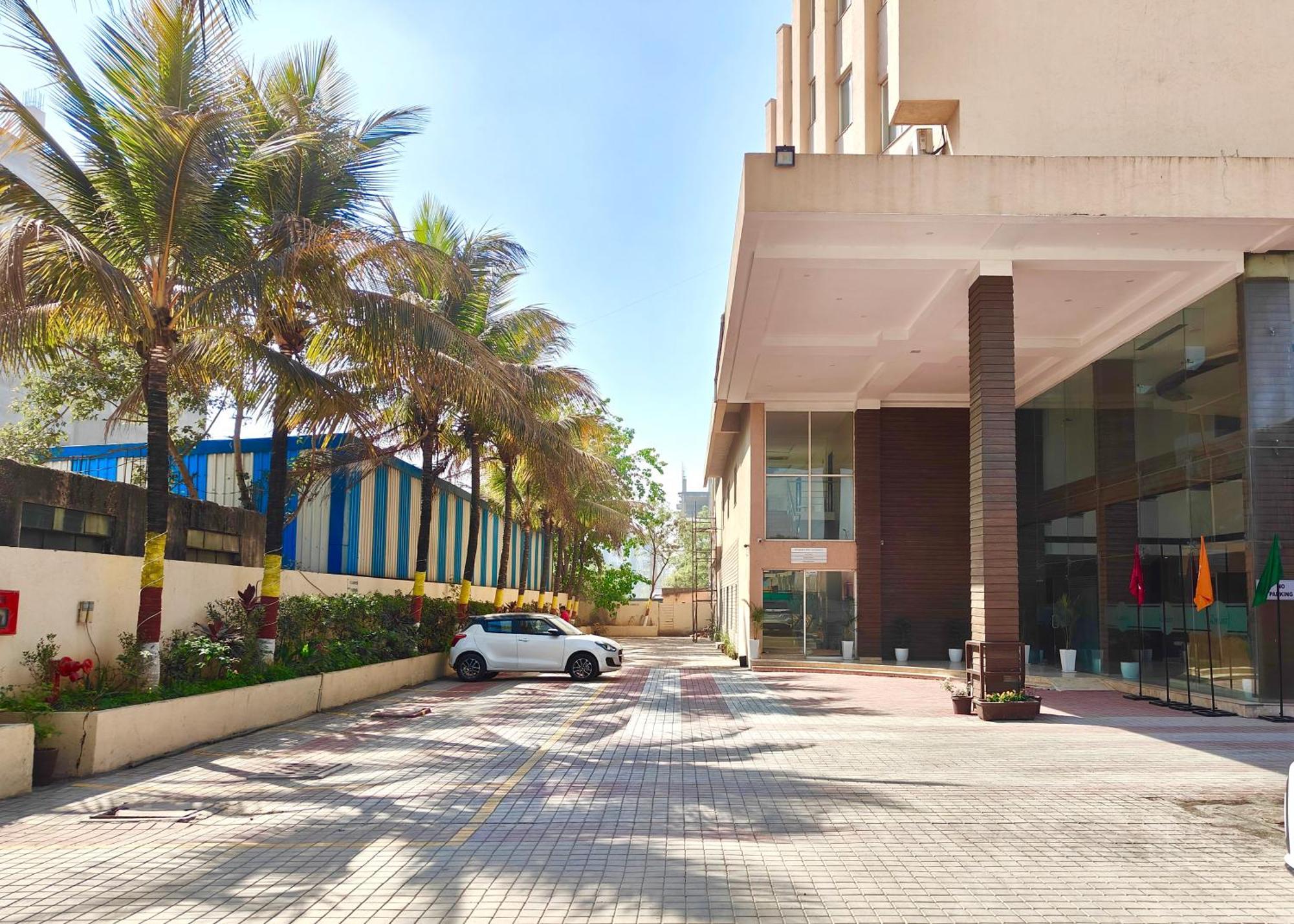 The Altruist Business Hotel Kharadi Pune Eksteriør billede