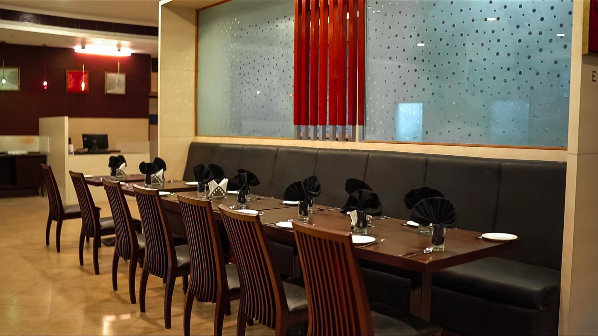 The Altruist Business Hotel Kharadi Pune Eksteriør billede